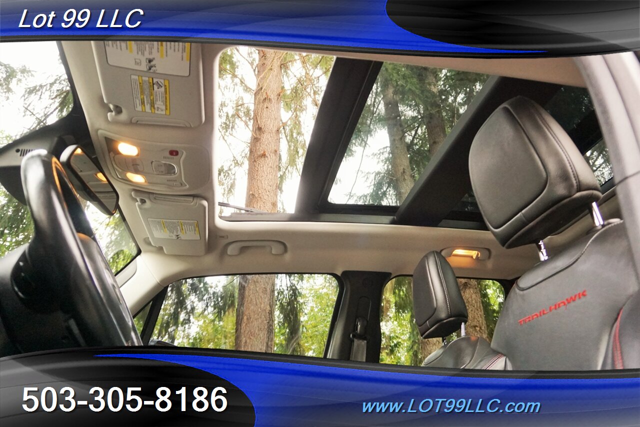2018 Jeep Renegade Trailhawk 4X4 59K Leather Pano GPS LIFTED 1 OWNER   - Photo 3 - Milwaukie, OR 97267