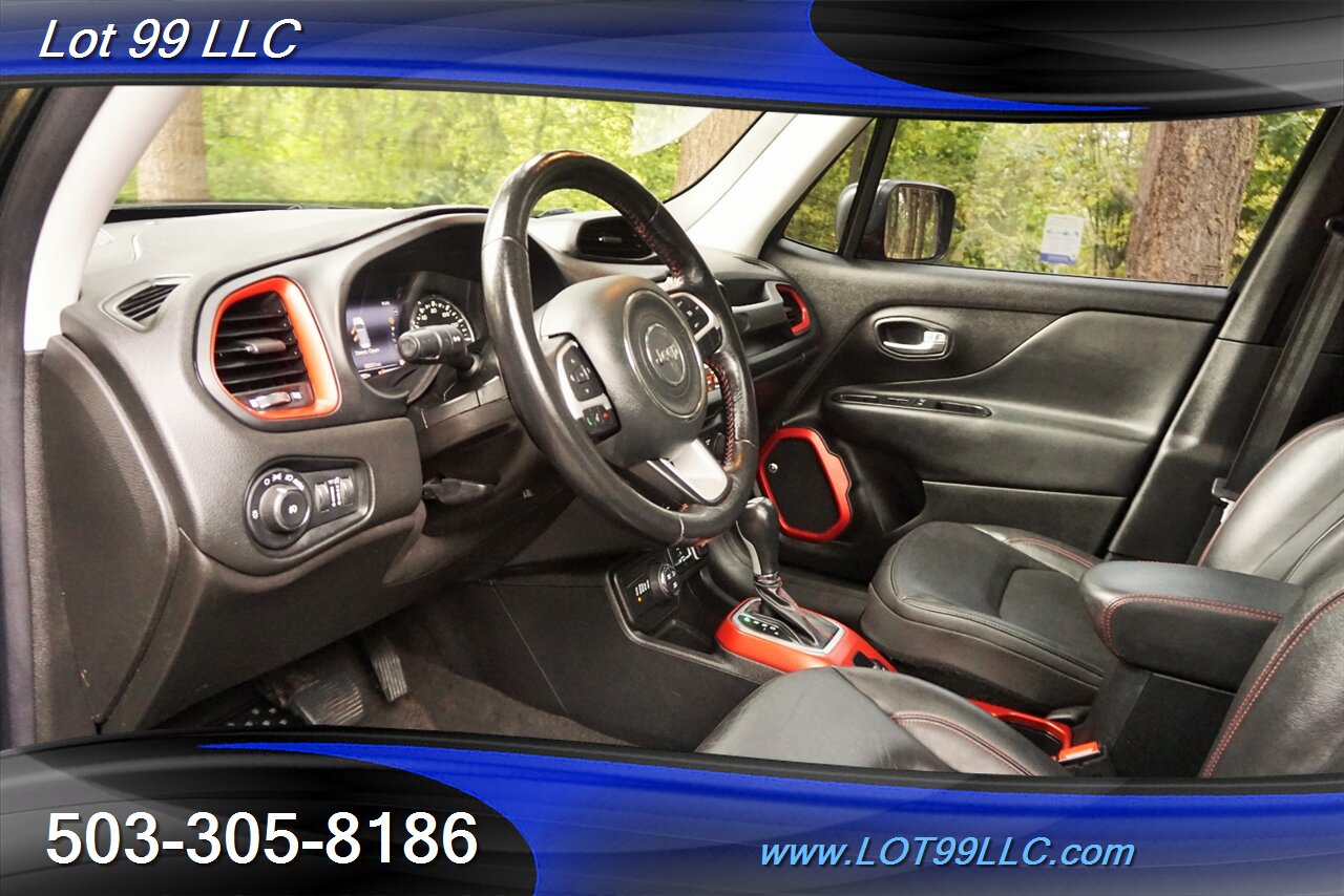 2018 Jeep Renegade Trailhawk 4X4 59K Leather Pano GPS LIFTED 1 OWNER   - Photo 13 - Milwaukie, OR 97267