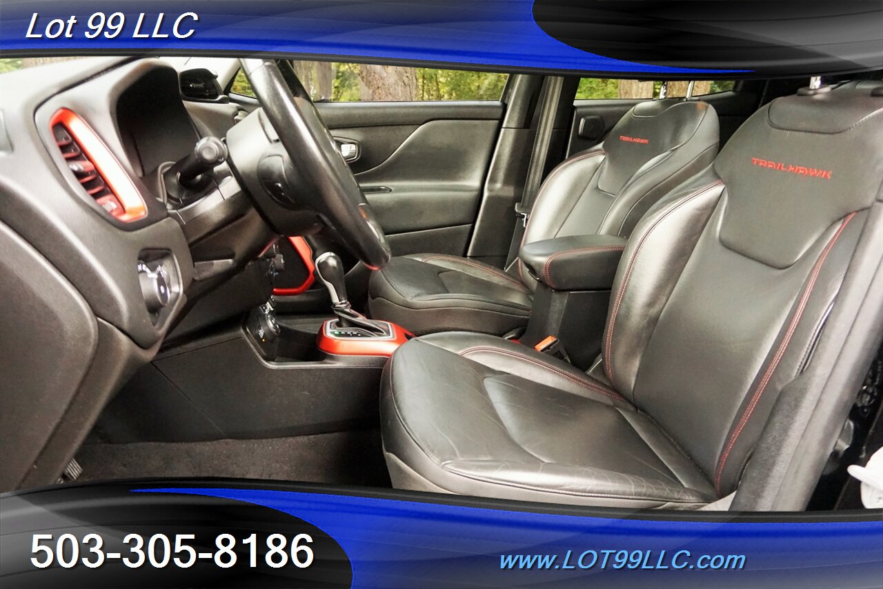 2018 Jeep Renegade Trailhawk 4X4 59K Leather Pano GPS LIFTED 1 OWNER   - Photo 2 - Milwaukie, OR 97267