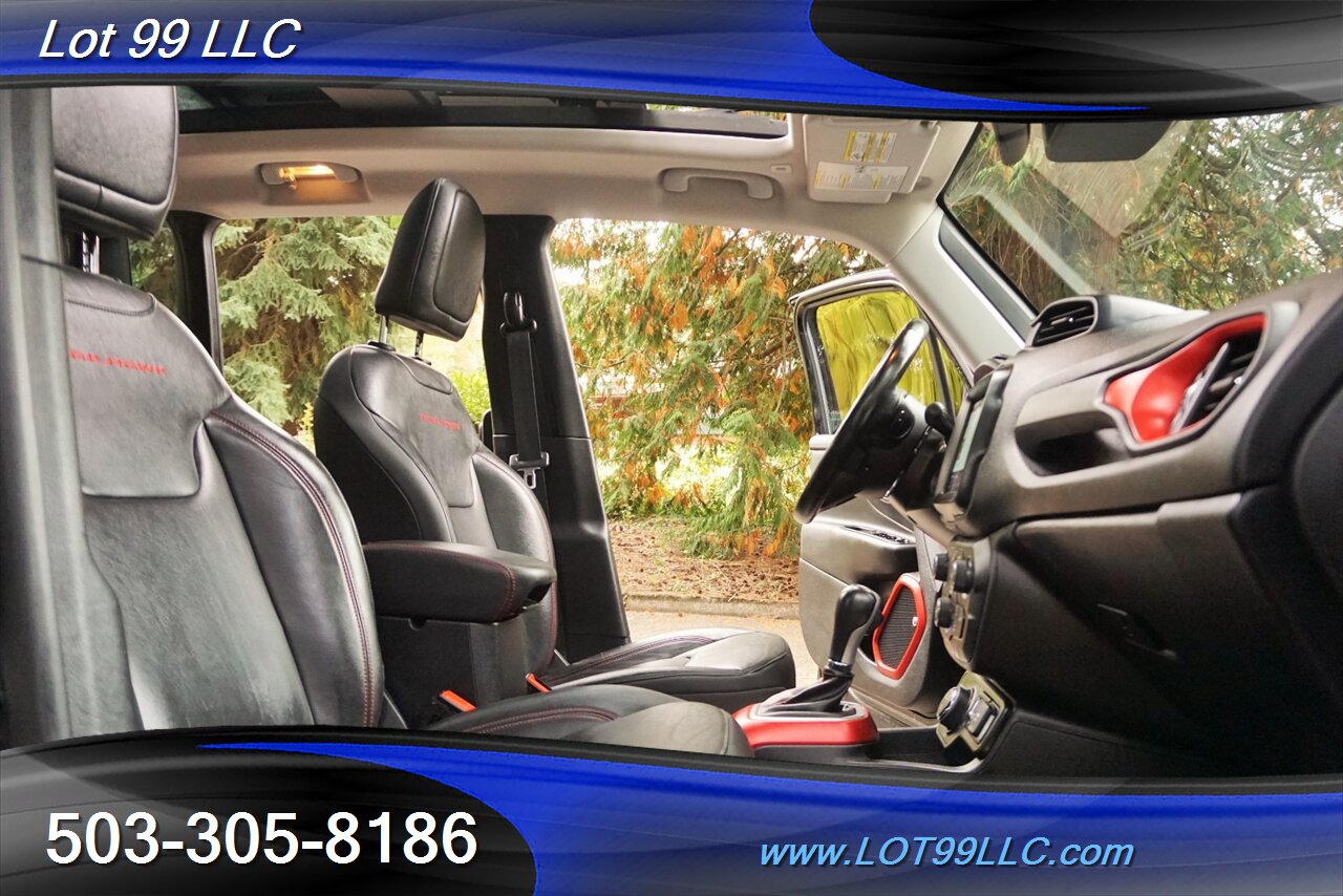 2018 Jeep Renegade Trailhawk 4X4 59K Leather Pano GPS LIFTED 1 OWNER   - Photo 18 - Milwaukie, OR 97267