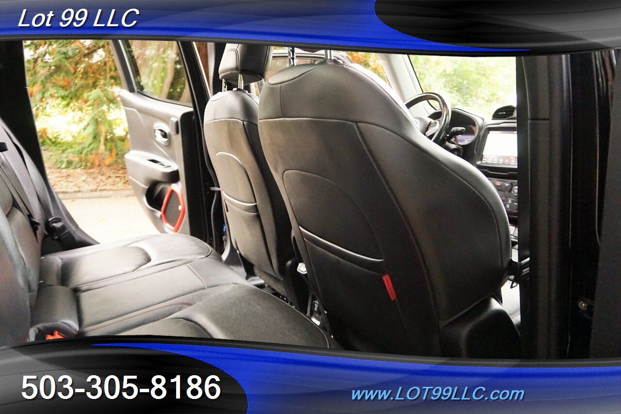 2018 Jeep Renegade Trailhawk 4X4 59K Leather Pano GPS LIFTED 1 OWNER   - Photo 16 - Milwaukie, OR 97267