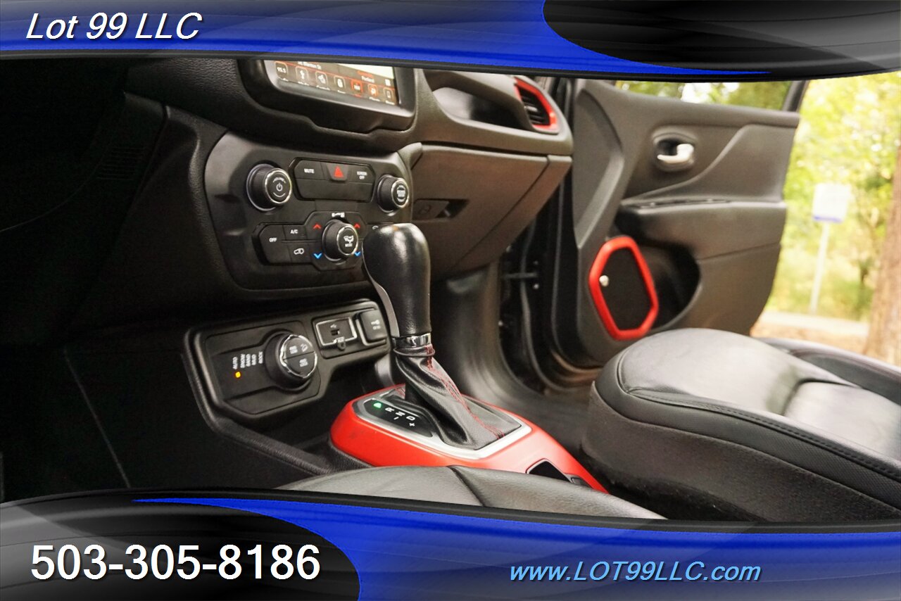2018 Jeep Renegade Trailhawk 4X4 59K Leather Pano GPS LIFTED 1 OWNER   - Photo 23 - Milwaukie, OR 97267