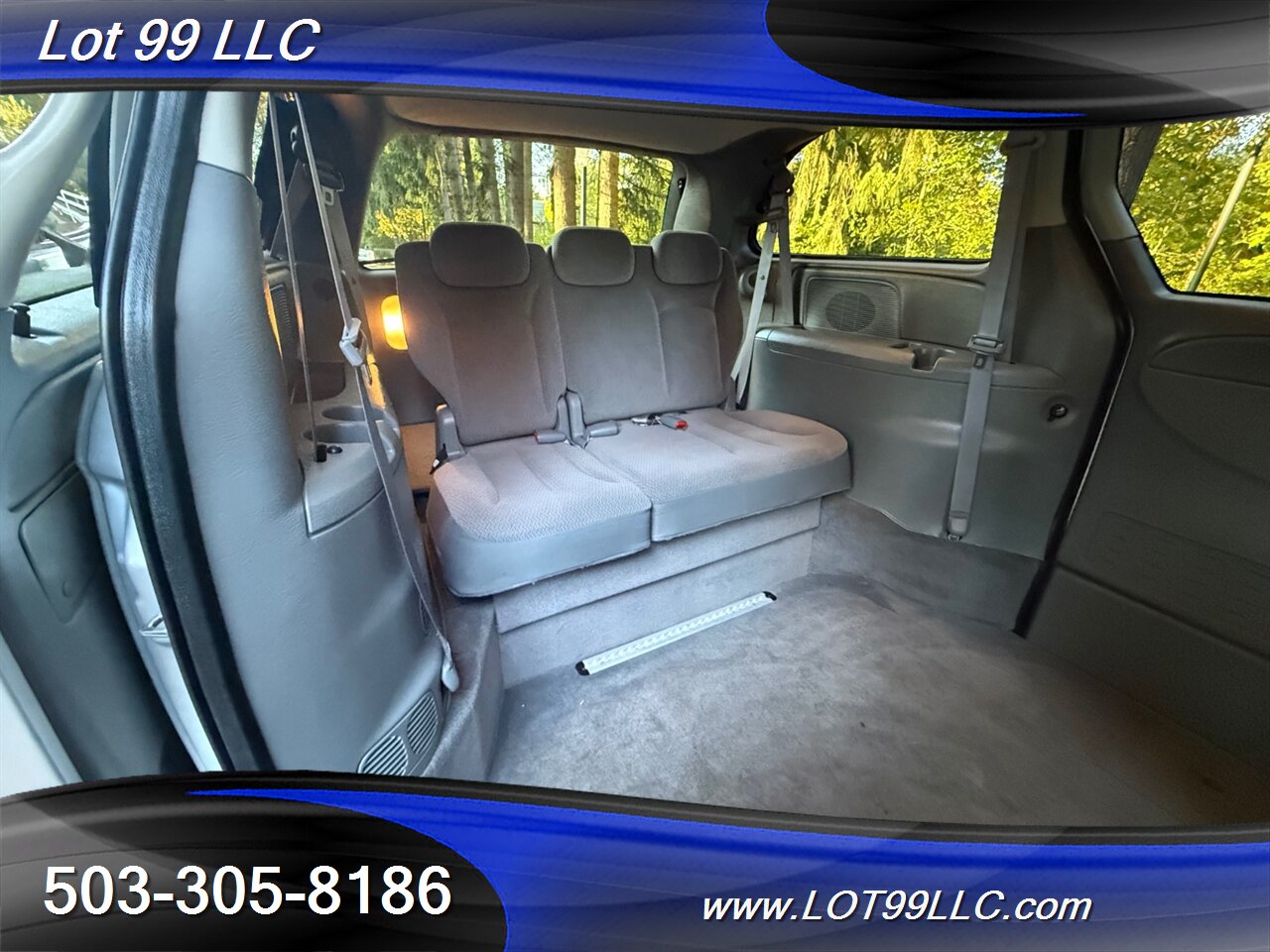 2007 Dodge Grand Caravan SXT ** WHEELCHAIR VAN ** NEW TIRES Lowered Floor   - Photo 2 - Milwaukie, OR 97267
