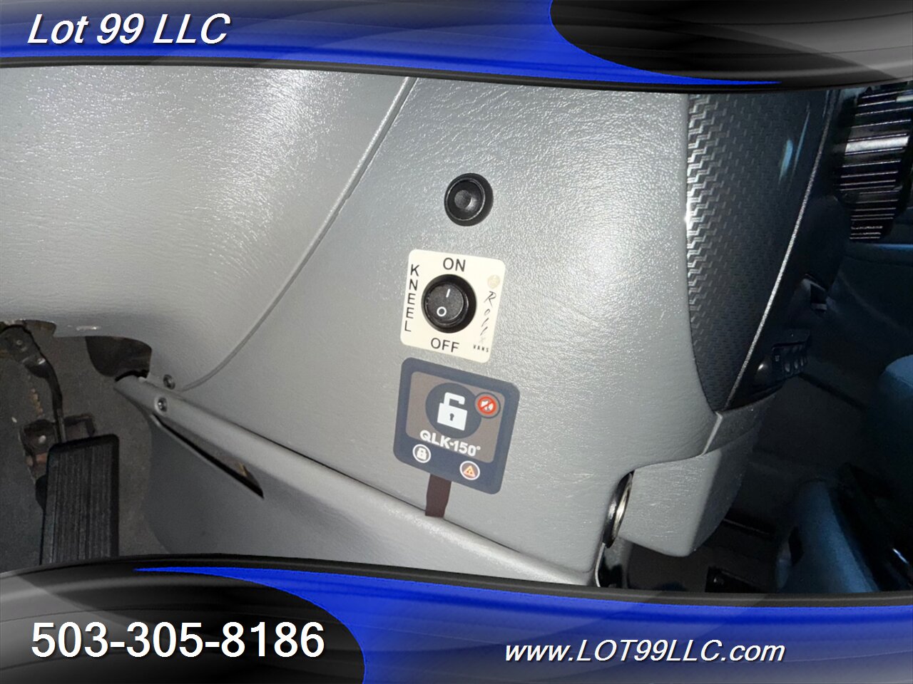 2007 Dodge Grand Caravan SXT ** WHEELCHAIR VAN ** NEW TIRES Lowered Floor   - Photo 18 - Milwaukie, OR 97267