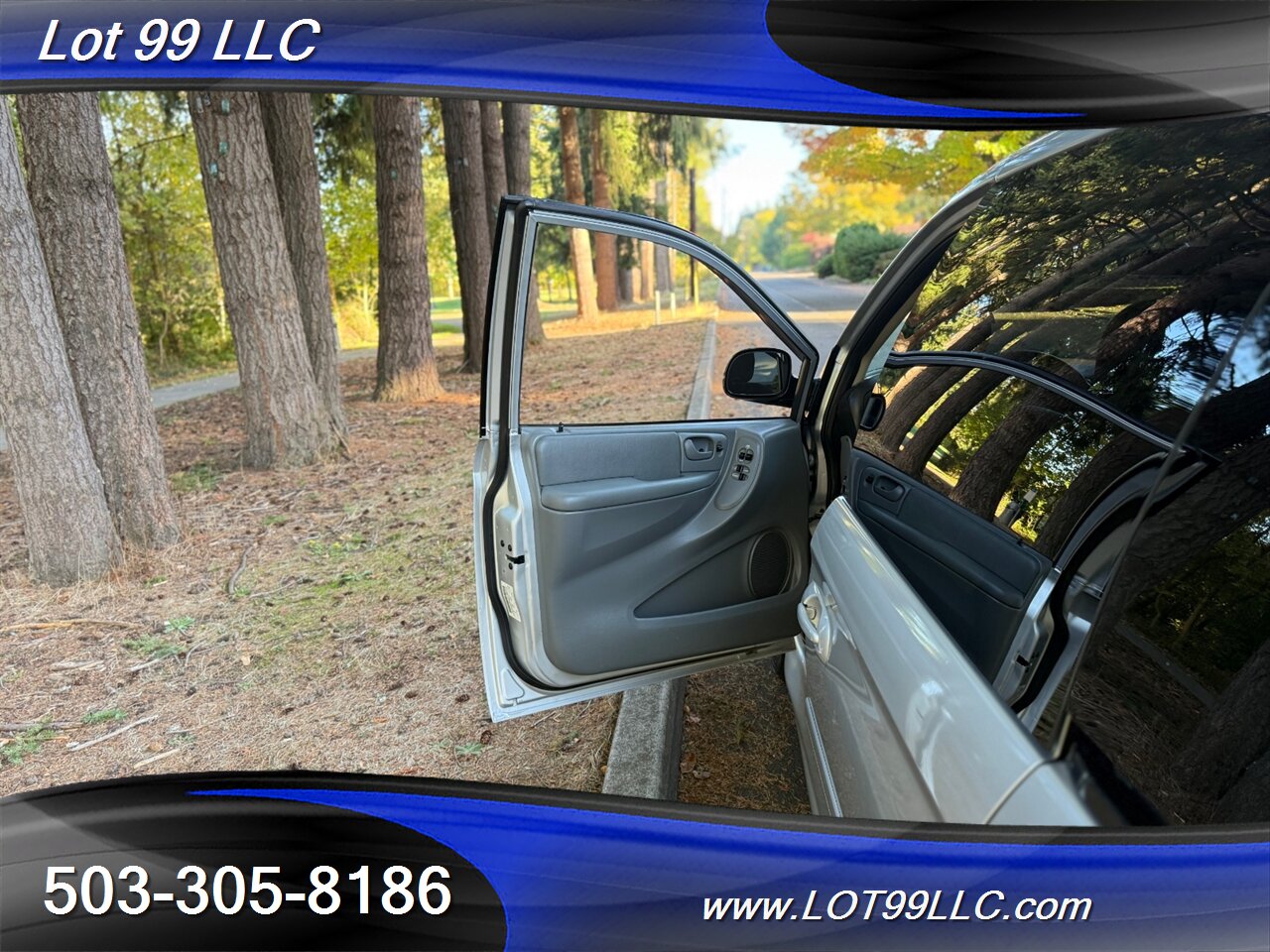 2007 Dodge Grand Caravan SXT ** WHEELCHAIR VAN ** NEW TIRES Lowered Floor   - Photo 26 - Milwaukie, OR 97267