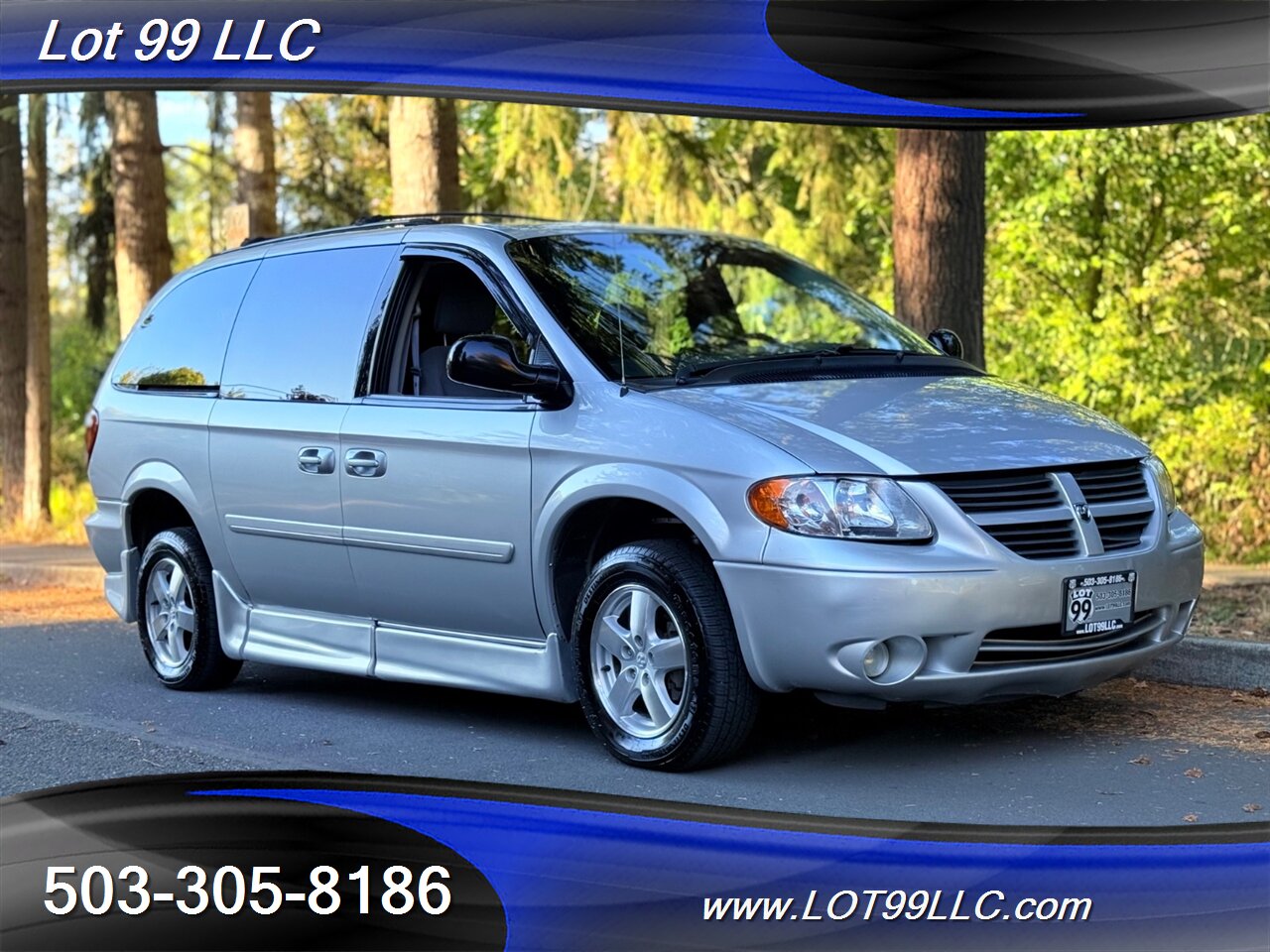 2007 Dodge Grand Caravan SXT ** WHEELCHAIR VAN ** NEW TIRES Lowered Floor   - Photo 9 - Milwaukie, OR 97267