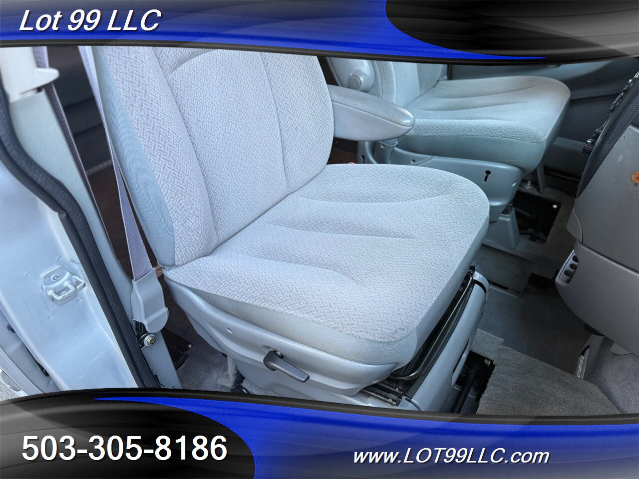 2007 Dodge Grand Caravan SXT ** WHEELCHAIR VAN ** NEW TIRES Lowered Floor   - Photo 41 - Milwaukie, OR 97267