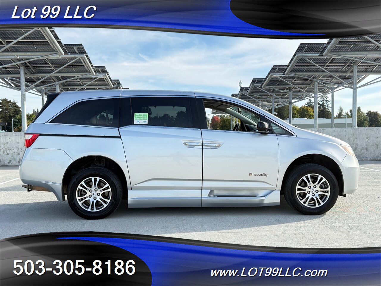 2013 Honda Odyssey EX-L WHEELCHAIR VAN Heated Leather 30 " Power Ramp Kneeling Dual Power Sliding Doors Power Hatch BackUp Camera Moon Roof - Photo 12 - Milwaukie, OR 97267