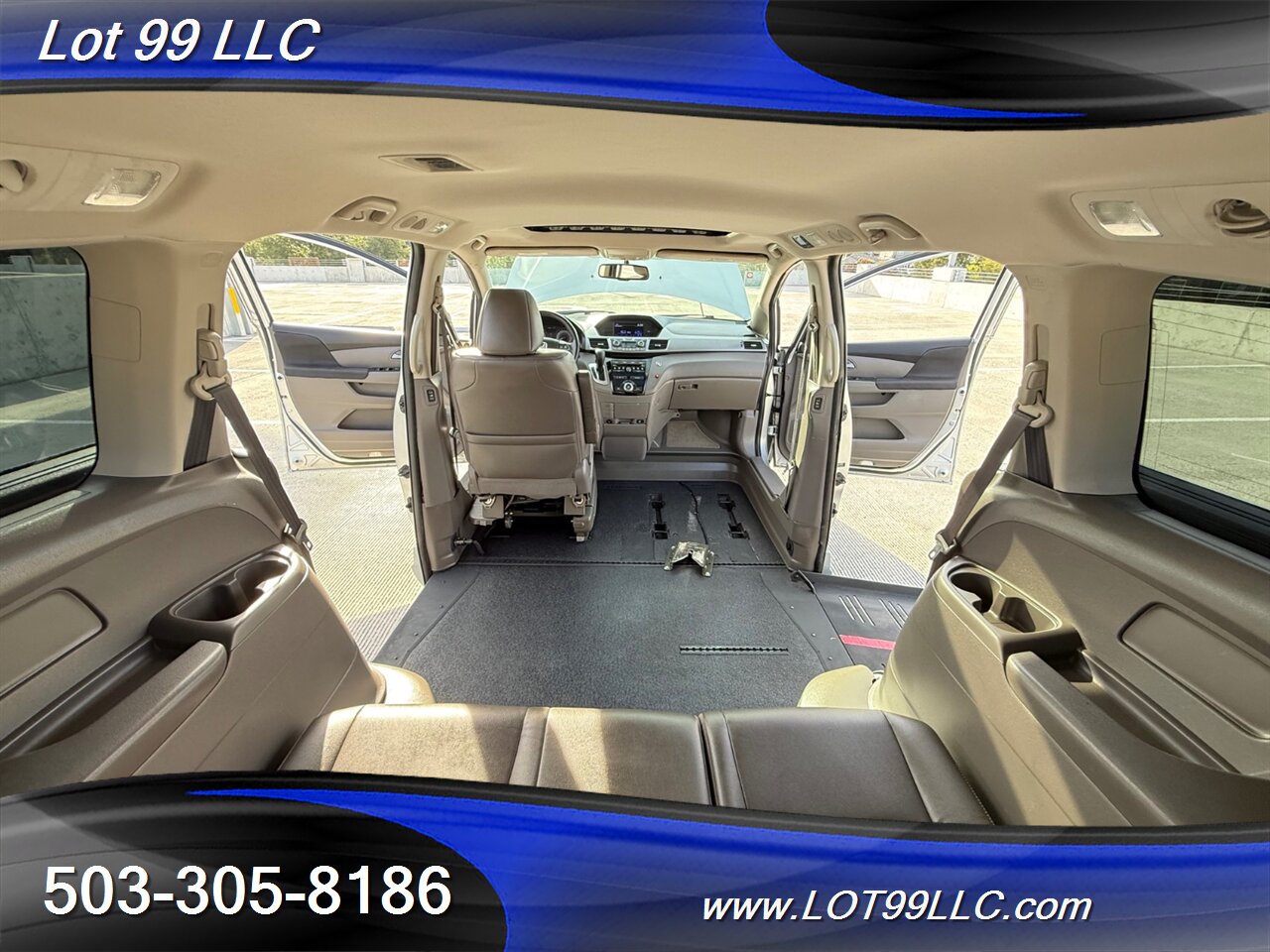 2013 Honda Odyssey EX-L WHEELCHAIR VAN Heated Leather 30 " Power Ramp Kneeling Dual Power Sliding Doors Power Hatch BackUp Camera Moon Roof - Photo 4 - Milwaukie, OR 97267
