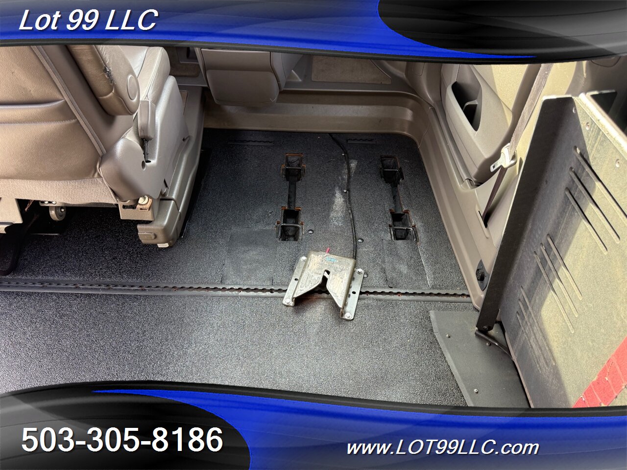 2013 Honda Odyssey EX-L WHEELCHAIR VAN Heated Leather 30 " Power Ramp Kneeling Dual Power Sliding Doors Power Hatch BackUp Camera Moon Roof - Photo 48 - Milwaukie, OR 97267