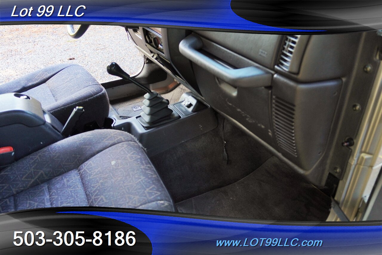 2001 Jeep Wrangler Sport 4X4 4.0L 5 Speed Manual HARD TOP   - Photo 24 - Milwaukie, OR 97267
