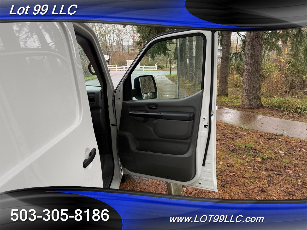 2021 Nissan NV 2500 HD SV V8 CARGO VAN Wall Shelves Ladder Rack   - Photo 30 - Milwaukie, OR 97267