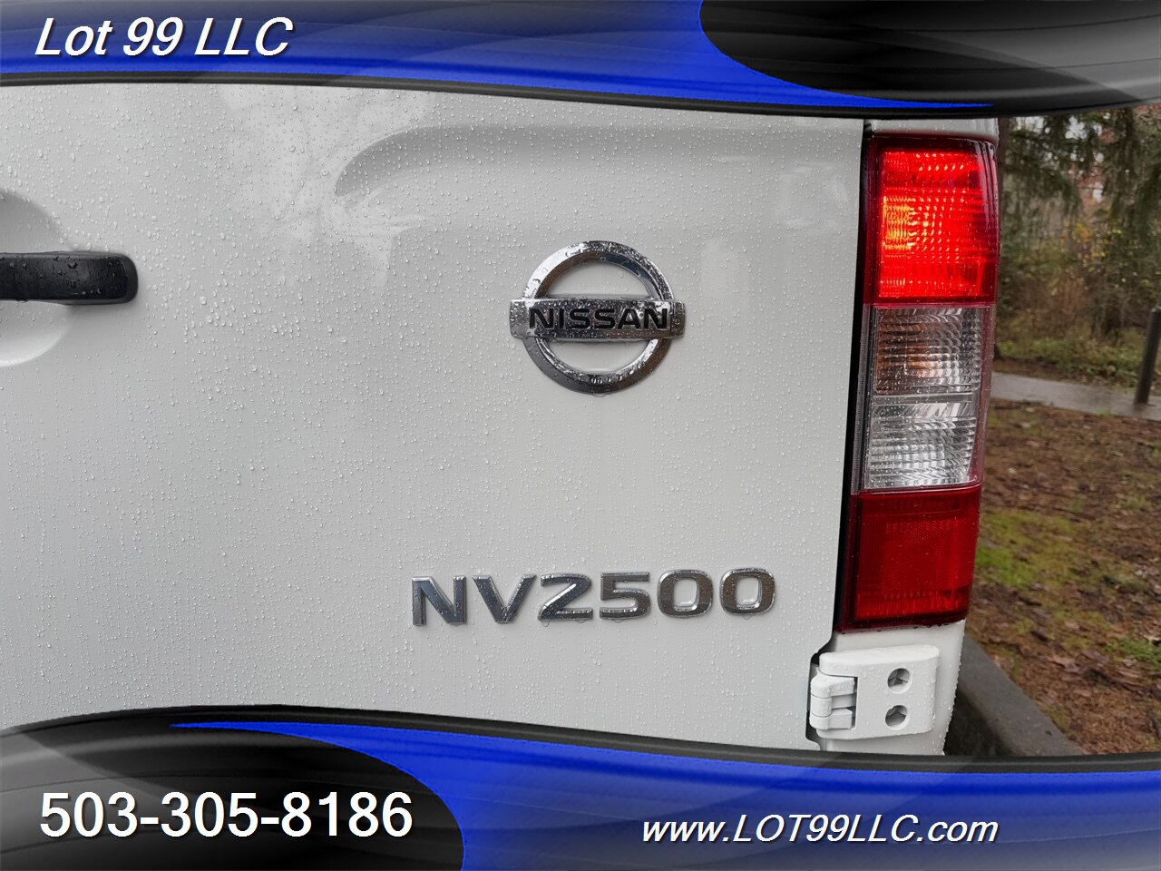 2021 Nissan NV 2500 HD SV V8 CARGO VAN Wall Shelves Ladder Rack   - Photo 41 - Milwaukie, OR 97267