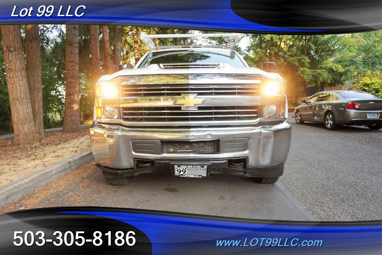 2018 Chevrolet Silverado 3500 HD 4X4 Dually 6.6L Duramax Service Bed 1 OWNER   - Photo 6 - Milwaukie, OR 97267