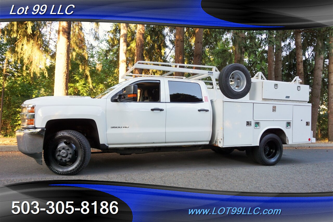 2018 Chevrolet Silverado 3500 HD 4X4 Dually 6.6L Duramax Service Bed 1 OWNER   - Photo 5 - Milwaukie, OR 97267