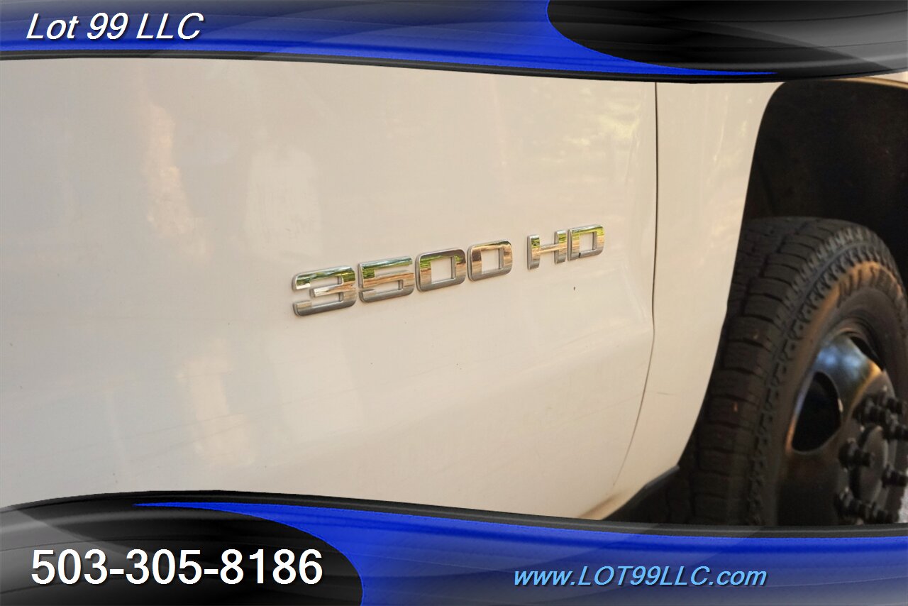 2018 Chevrolet Silverado 3500 HD 4X4 Dually 6.6L Duramax Service Bed 1 OWNER   - Photo 30 - Milwaukie, OR 97267
