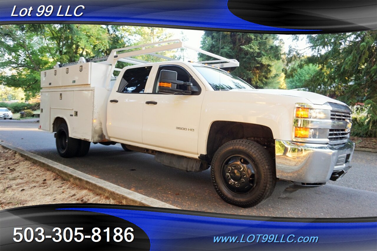 2018 Chevrolet Silverado 3500 HD 4X4 Dually 6.6L Duramax Service Bed 1 OWNER   - Photo 7 - Milwaukie, OR 97267