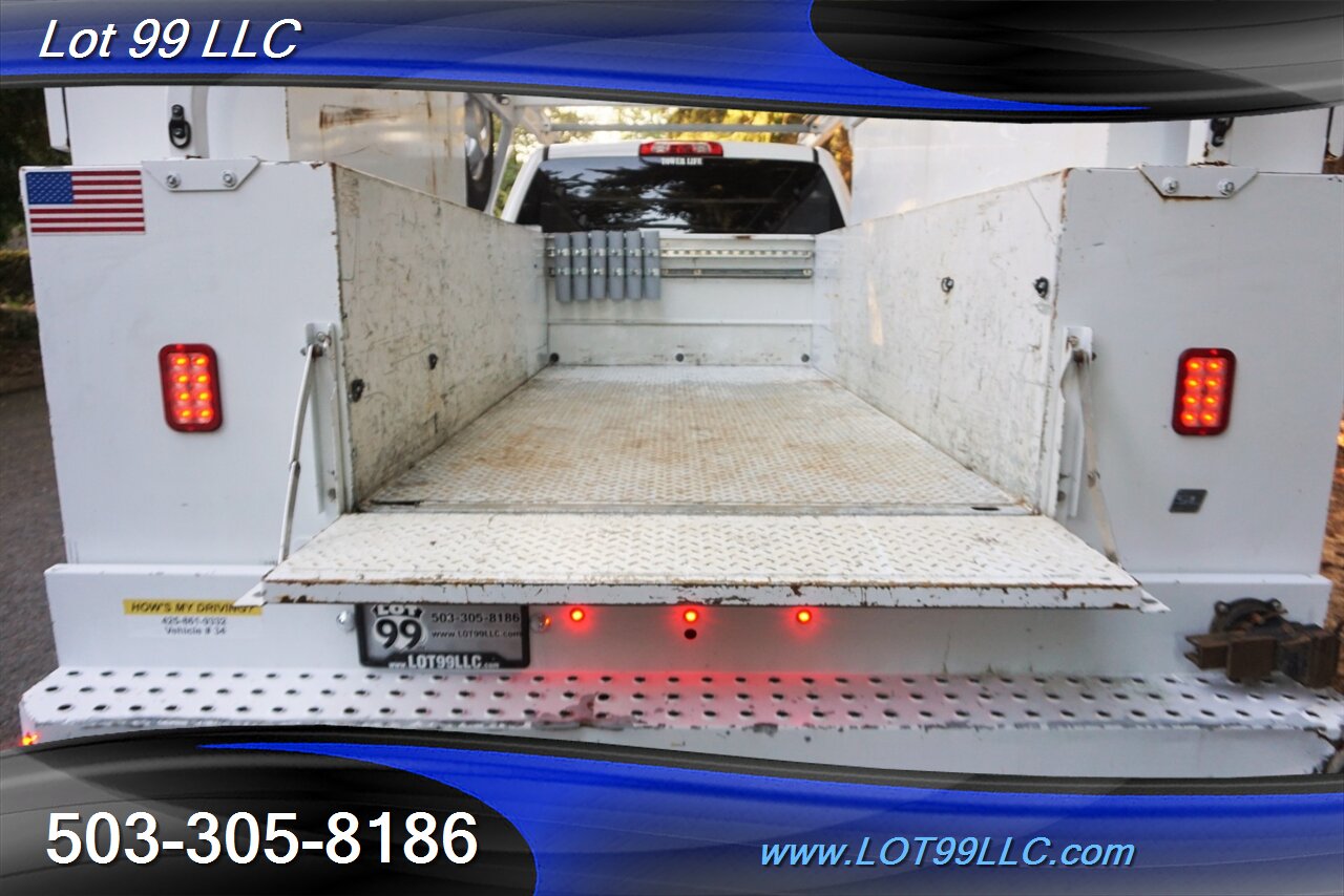 2018 Chevrolet Silverado 3500 HD 4X4 Dually 6.6L Duramax Service Bed 1 OWNER   - Photo 15 - Milwaukie, OR 97267
