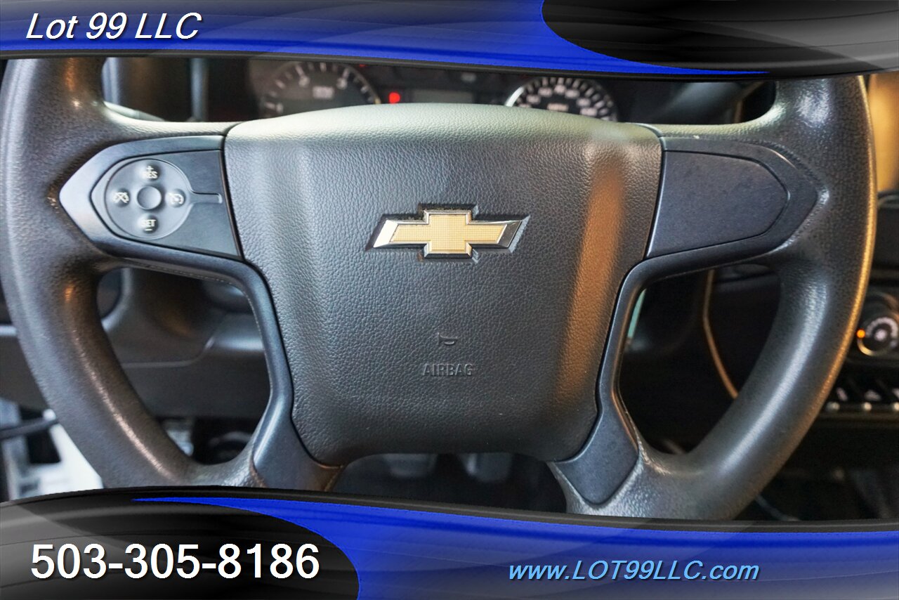 2018 Chevrolet Silverado 3500 HD 4X4 Dually 6.6L Duramax Service Bed 1 OWNER   - Photo 21 - Milwaukie, OR 97267