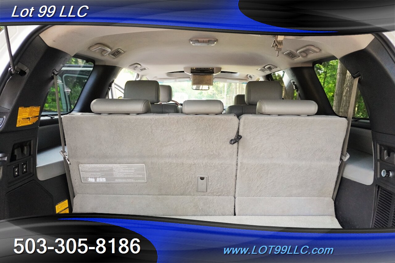2011 Toyota Sequoia Platinum 4X4 V8 5.7L Auto Heated AC Leather DVD  Moon Roof 3 ROW Seating NEW TIRES 2 OWNERS - Photo 17 - Milwaukie, OR 97267