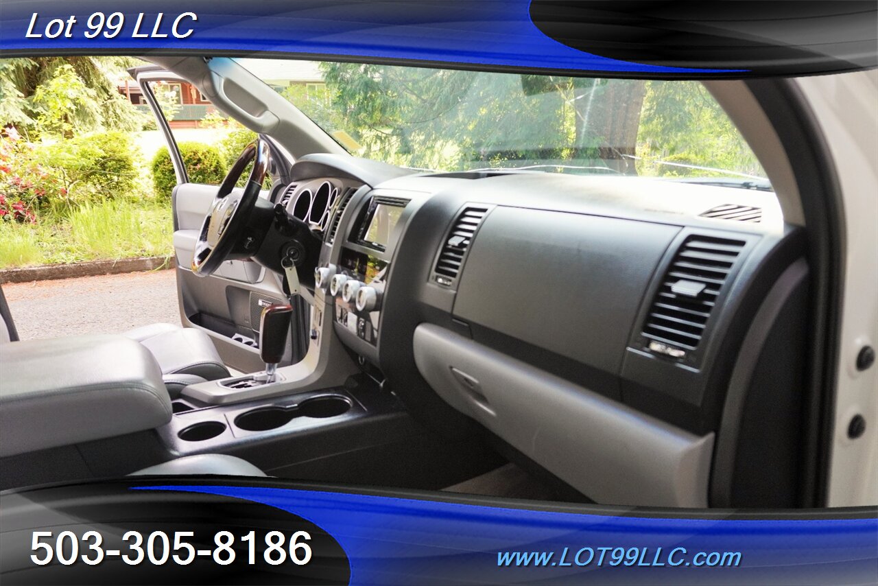 2011 Toyota Sequoia Platinum 4X4 V8 5.7L Auto Heated AC Leather DVD  Moon Roof 3 ROW Seating NEW TIRES 2 OWNERS - Photo 19 - Milwaukie, OR 97267