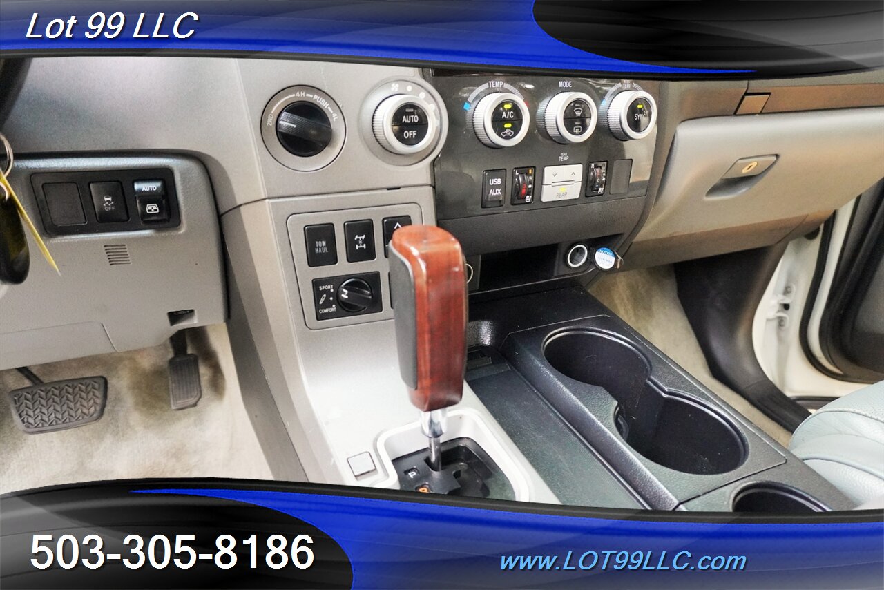 2011 Toyota Sequoia Platinum 4X4 V8 5.7L Auto Heated AC Leather DVD  Moon Roof 3 ROW Seating NEW TIRES 2 OWNERS - Photo 25 - Milwaukie, OR 97267