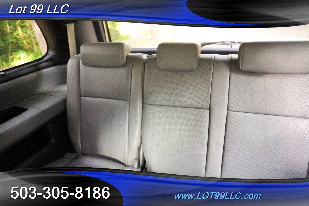 2011 Toyota Sequoia Platinum 4X4 V8 5.7L Auto Heated AC Leather DVD  Moon Roof 3 ROW Seating NEW TIRES 2 OWNERS - Photo 16 - Milwaukie, OR 97267