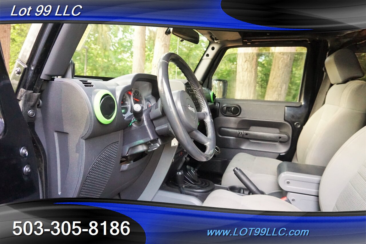 2007 Jeep Wrangler Sahara 2dr 4x4 V6 6 Speed Manual LIFTED 35S - Photo 2 - Milwaukie, OR 97267
