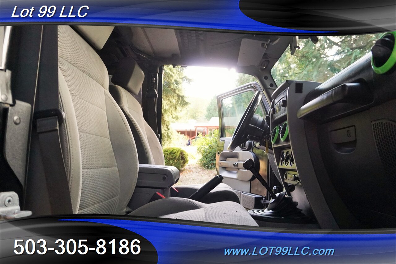 2007 Jeep Wrangler Sahara 2dr 4x4 V6 6 Speed Manual LIFTED 35S - Photo 17 - Milwaukie, OR 97267