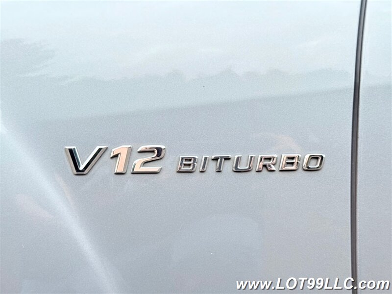 2012 Mercedes-Benz S65 AMG Twin Turbo V12 624hp 738ft.  DESIGNO Night Vision Rear Entertainment