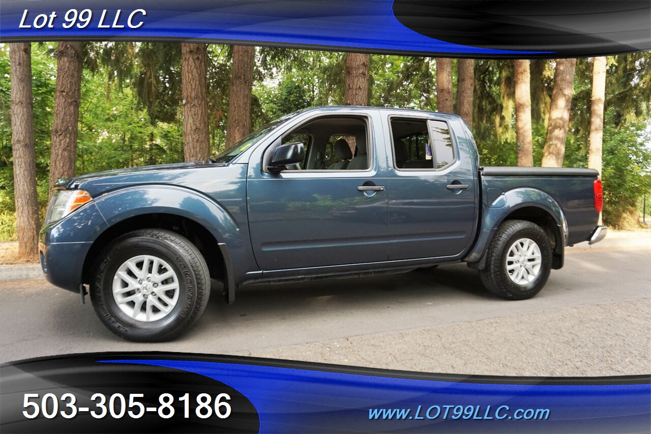 2018 Nissan Frontier SV Crew Cab photo 2