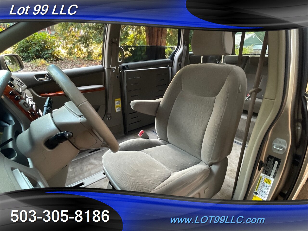 2006 Toyota Sienna XLE * 101k ** WHEEL CHAIR VAN ** POWER RAMP-DOORS   - Photo 14 - Milwaukie, OR 97267