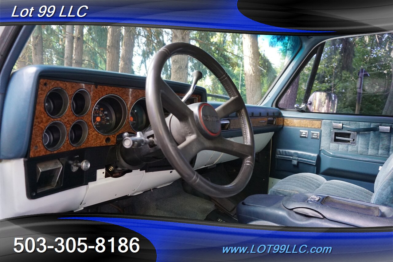 1989 GMC Suburban GMC Chevrolet 2500 4dr 4X4 V8 Lifted 20S 35   - Photo 12 - Milwaukie, OR 97267