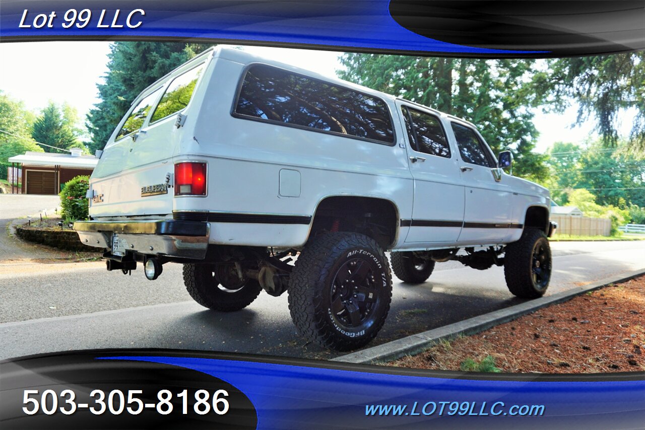 1989 GMC Suburban GMC Chevrolet 2500 4dr 4X4 V8 Lifted 20S 35   - Photo 9 - Milwaukie, OR 97267