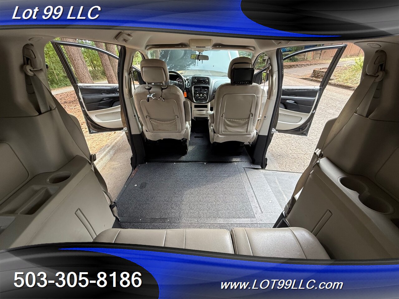 2012 Dodge Grand Caravan 51k Miles Wheelchair Van Side Ramp New Tires - Photo 3 - Milwaukie, OR 97267