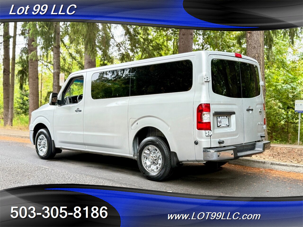 2021 Nissan NV 3500 HD SV 49k Miles 12 Passenger Van  NEW TIRES 1-Owner Navi Camera Parking Sensors Tinted - Photo 9 - Milwaukie, OR 97267