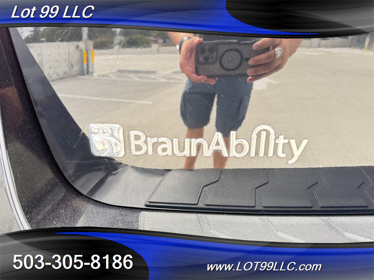 2011 Honda Odyssey Touring WHEELCHAIR VAN 101k Kneeling Power Ramp  B&D TURN TRANSFER SEAT Leather NEW TIRES DVD Moon Roof - Photo 67 - Milwaukie, OR 97267