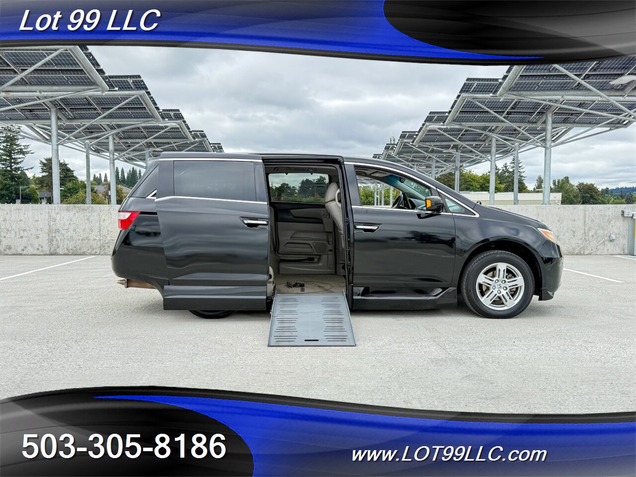 2011 Honda Odyssey Touring WHEELCHAIR VAN 101k Kneeling Power Ramp  B&D TURN TRANSFER SEAT Leather NEW TIRES DVD Moon Roof - Photo 1 - Milwaukie, OR 97267