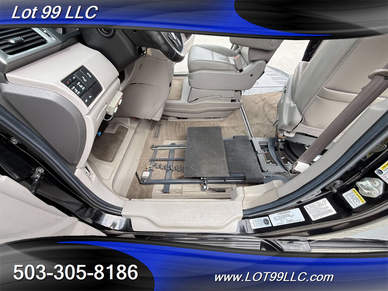 2011 Honda Odyssey Touring WHEELCHAIR VAN 101k Kneeling Power Ramp  B&D TURN TRANSFER SEAT Leather NEW TIRES DVD Moon Roof - Photo 55 - Milwaukie, OR 97267