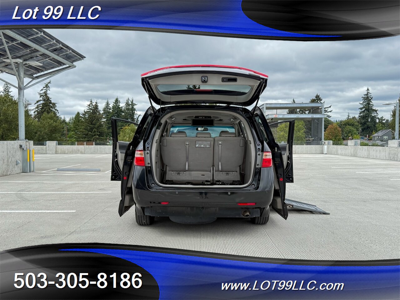 2011 Honda Odyssey Touring WHEELCHAIR VAN 101k Kneeling Power Ramp  B&D TURN TRANSFER SEAT Leather NEW TIRES DVD Moon Roof - Photo 31 - Milwaukie, OR 97267