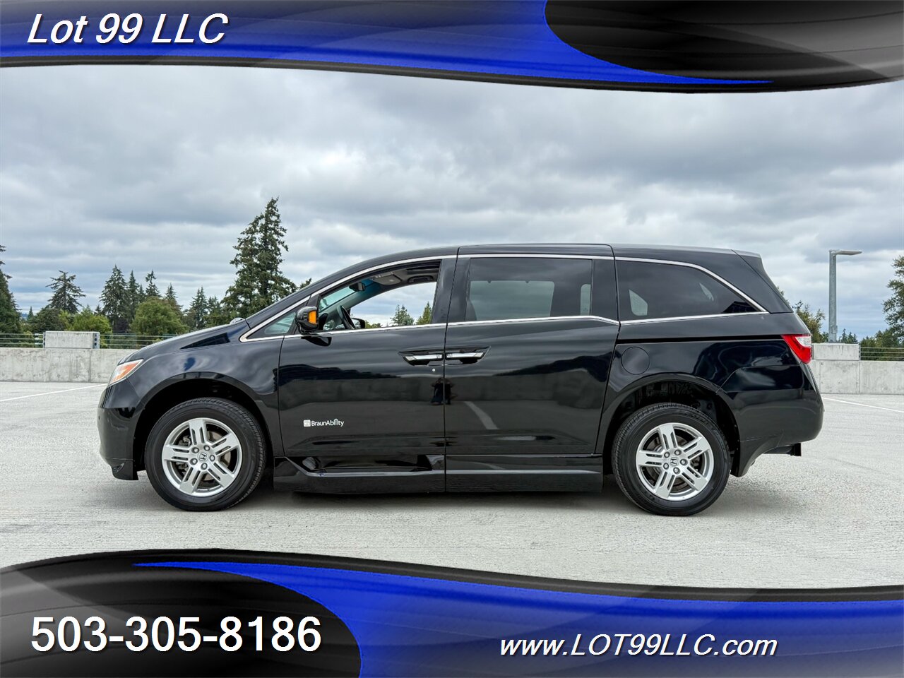 2011 Honda Odyssey Touring WHEELCHAIR VAN 101k Kneeling Power Ramp  B&D TURN TRANSFER SEAT Leather NEW TIRES DVD Moon Roof - Photo 9 - Milwaukie, OR 97267
