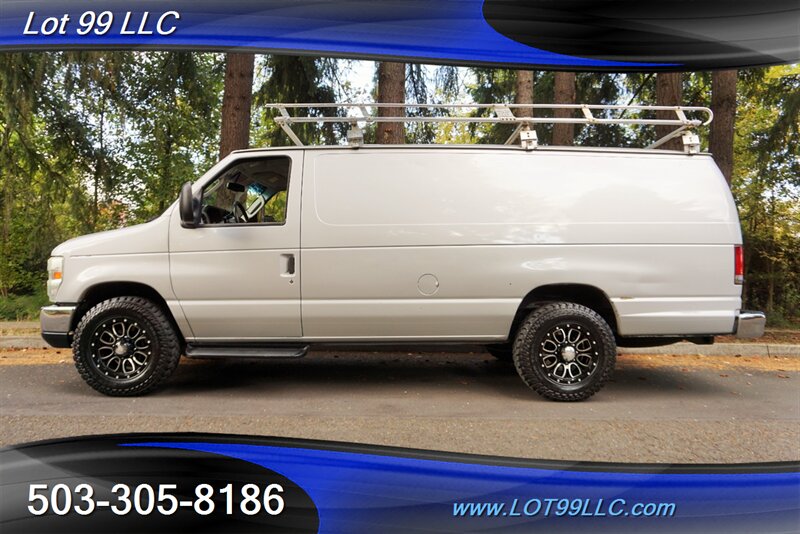 2009 Ford E-Series Econoline Van Commercial's photo