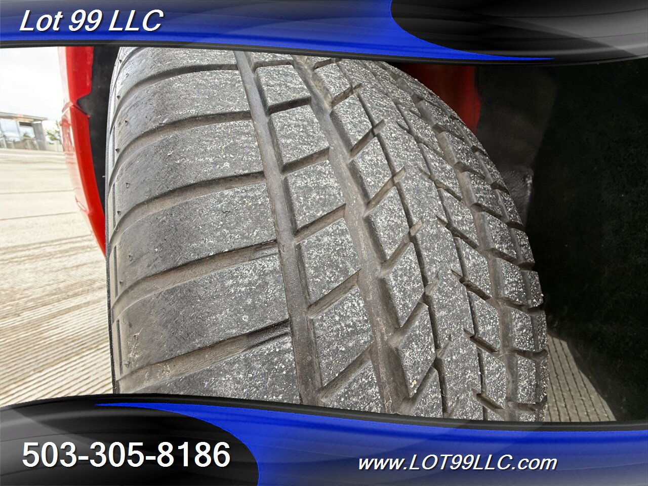 2000 Ford Mustang **Only 32k Miles** 5 Speed Manual ** Signed by Gale Halderman Designer of the 1st Mustang Ever!! ** - Photo 24 - Milwaukie, OR 97267