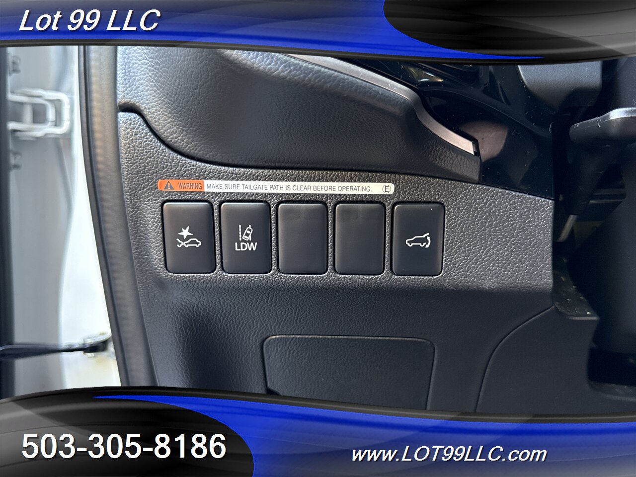 2020 Mitsubishi Outlander SEL AWD 93k ** 3rd Row ** Leather   - Photo 16 - Milwaukie, OR 97267