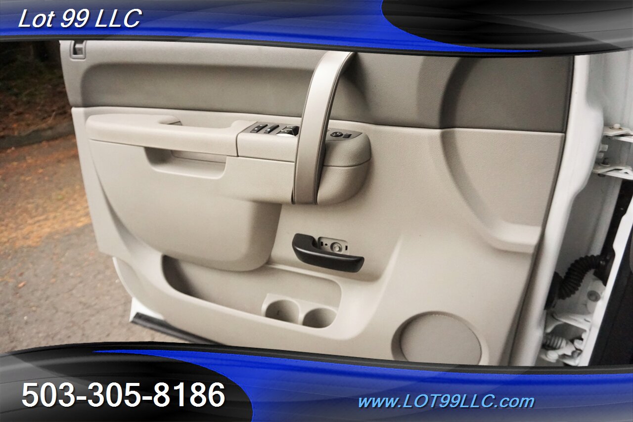 2013 Chevrolet Silverado 3500 Cew Cab 4x4 Dulley 6.6L Duramax FLAT BED - Photo 25 - Milwaukie, OR 97267