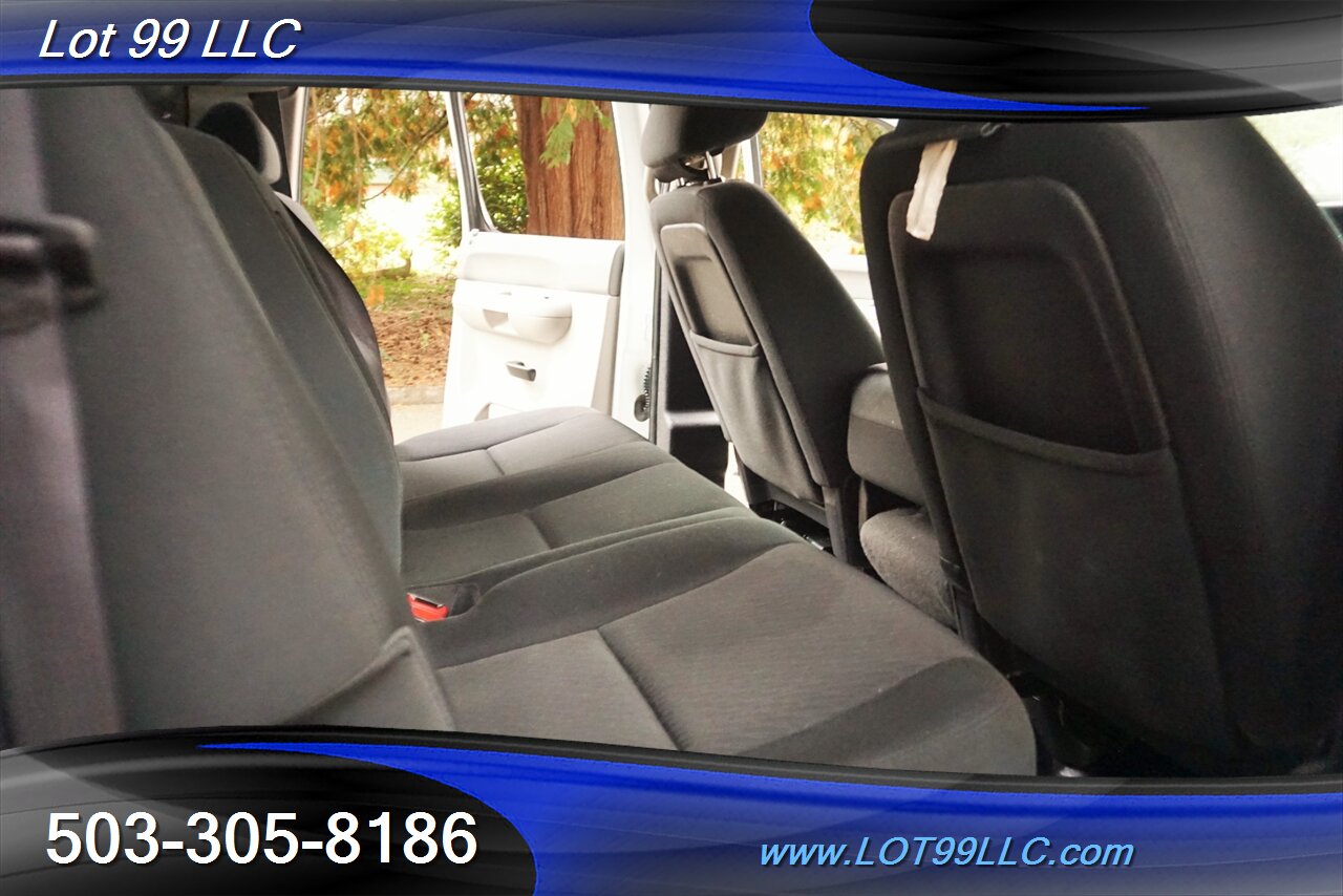 2013 Chevrolet Silverado 3500 Cew Cab 4x4 Dulley 6.6L Duramax FLAT BED - Photo 19 - Milwaukie, OR 97267