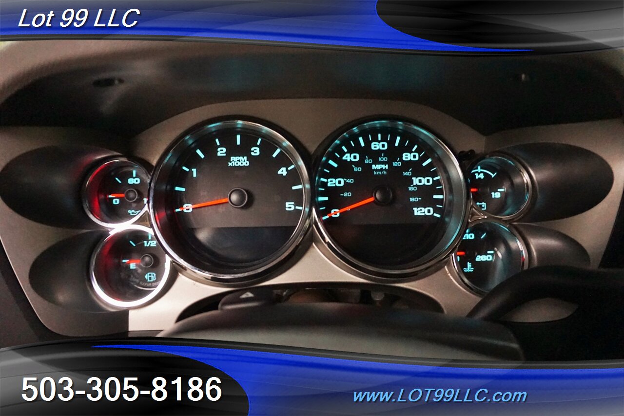 2013 Chevrolet Silverado 3500 Cew Cab 4x4 Dulley 6.6L Duramax FLAT BED - Photo 26 - Milwaukie, OR 97267