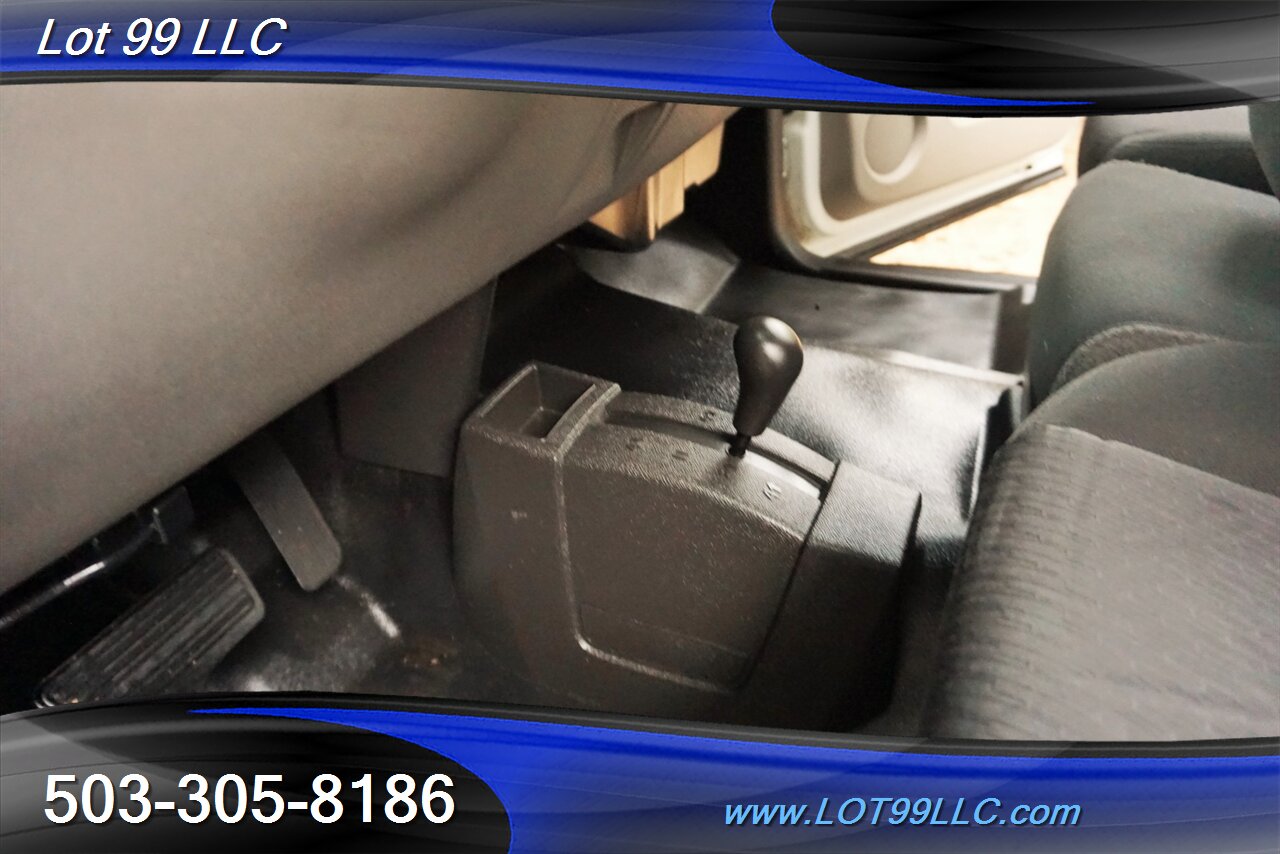 2013 Chevrolet Silverado 3500 Cew Cab 4x4 Dulley 6.6L Duramax FLAT BED - Photo 31 - Milwaukie, OR 97267