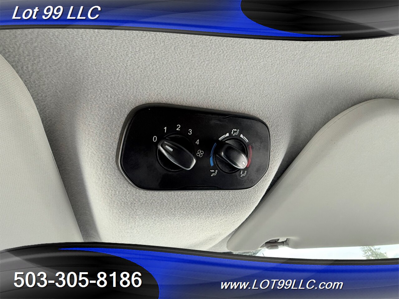 2017 Ford Transit 350 XLT ** 15 Passenger Van ** Tinted Windows Back  ** Prior Certified Pre-Owned ** - Photo 25 - Milwaukie, OR 97267