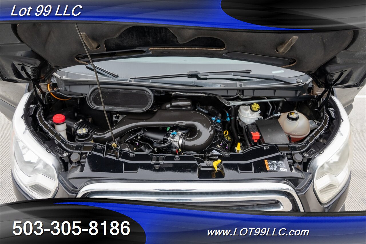 2017 Ford Transit 350 XLT ** 15 Passenger Van ** Tinted Windows Back  ** Prior Certified Pre-Owned ** - Photo 20 - Milwaukie, OR 97267